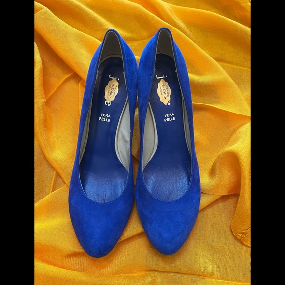 ๐ Cobalt Blue Suede Heels by OTISOPSE 41 EUR (10.5 US) Like New - Picture 2 of 12